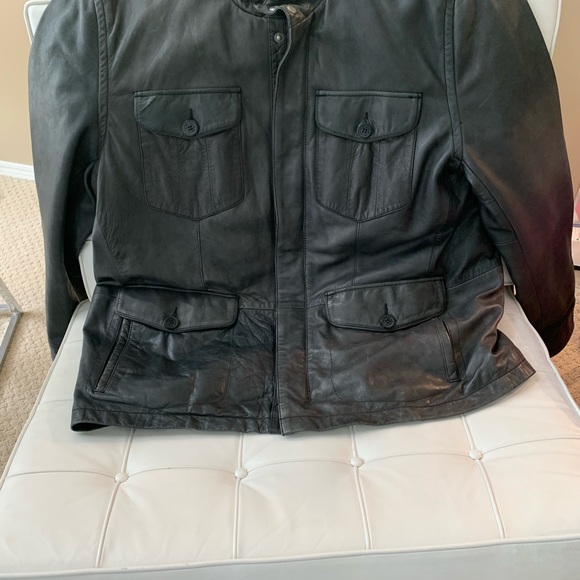 Leather jacket - Picture 2 of 10